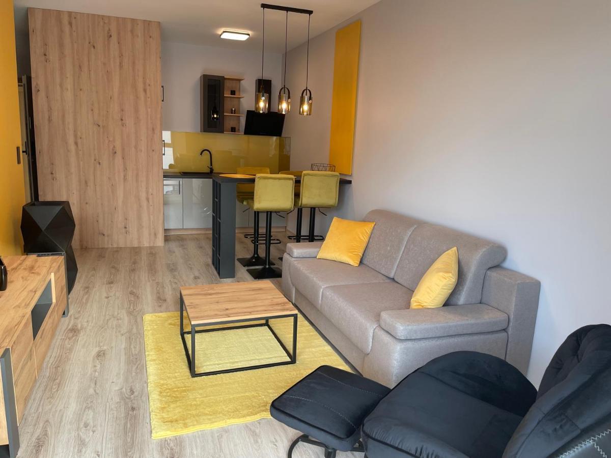 Apartment Elegance Yellow W Let's Sea Basen&spa *