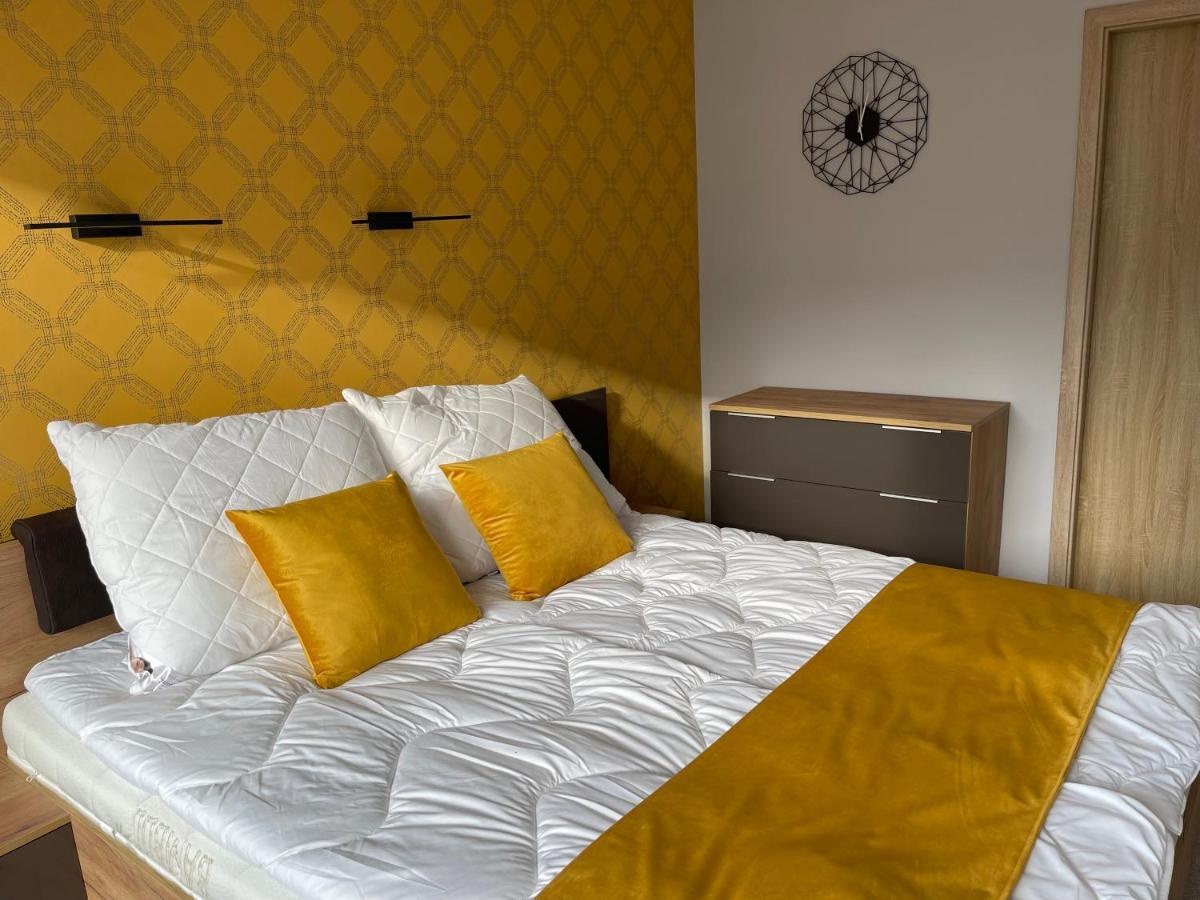Elegance Yellow W Let's Sea Basen&spa Apartment