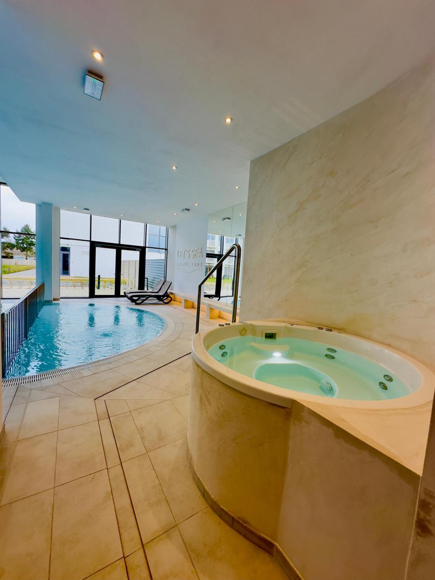 Elegance Yellow W Let's Sea Basen&spa Apartment Gaski (Koszalin)