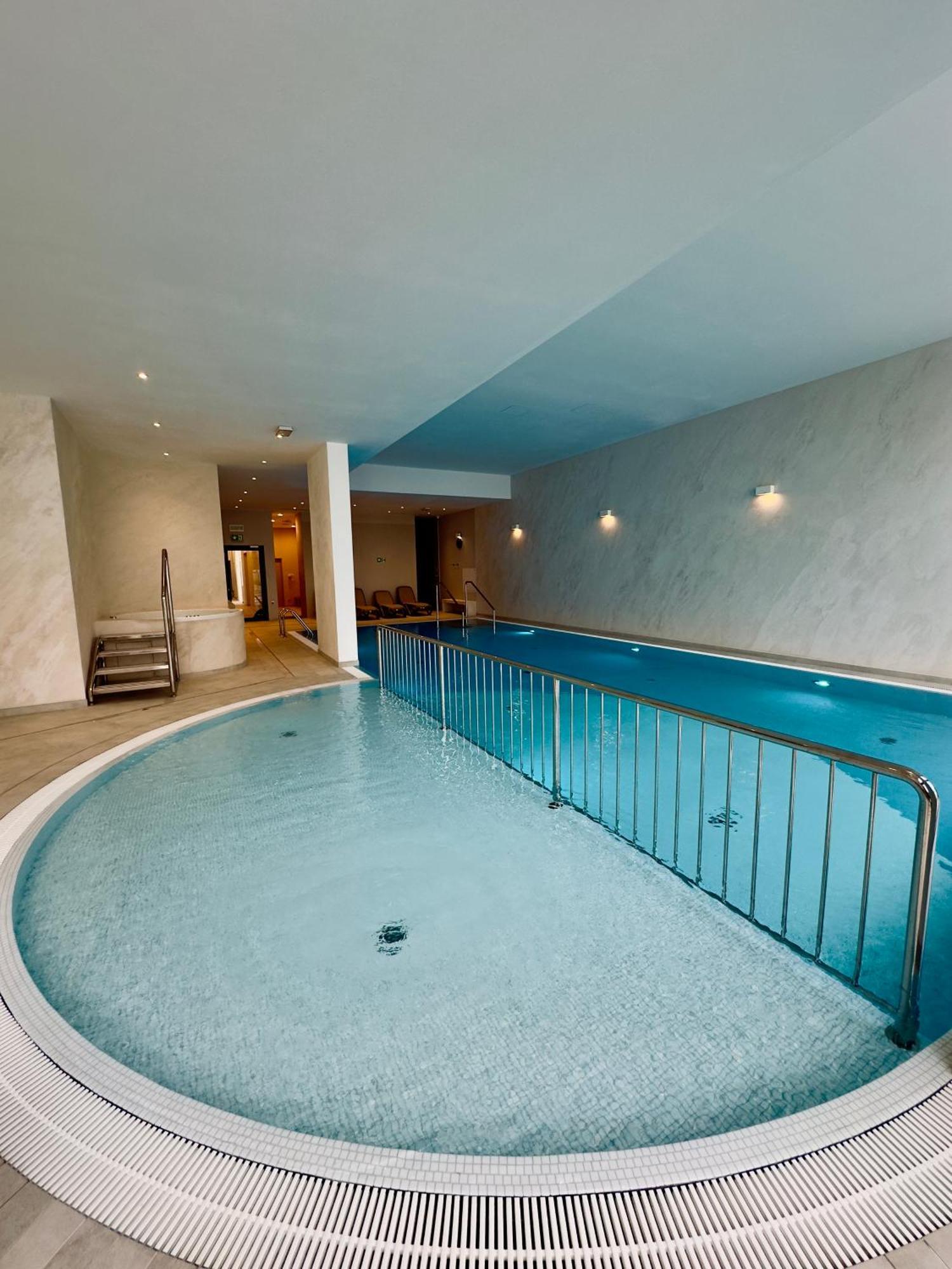 Elegance Yellow W Let's Sea Basen&spa